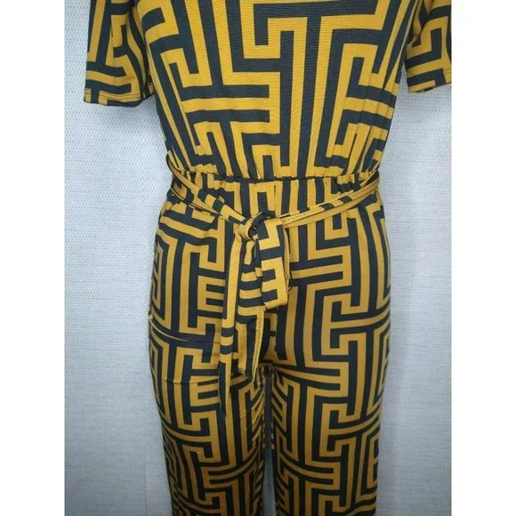 Elegant Maxi wide legged Gold jumpsuit, All sizes, comfy & stretchy - Picture 5 of 11